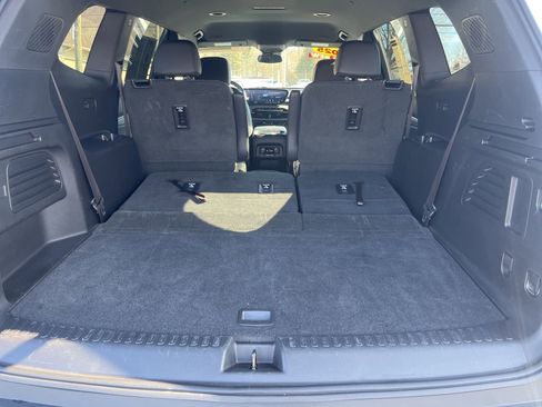 Used 2025 Buick Enclave Preferred image 14