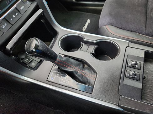 Used 2017 Toyota Camry XSE image 20