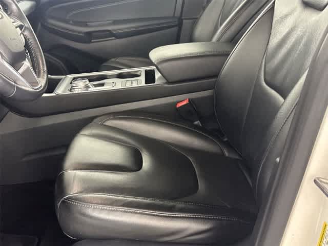 Used 2021 Ford Edge Titanium AWD/4WD image 10