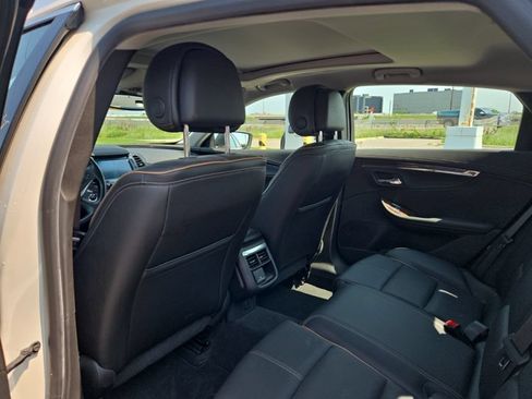 Used 2014 Chevrolet Impala LTZ FWD image 12