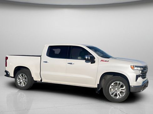 Used 2023 Chevrolet Silverado 1500 LTZ w/ LTZ Premium Package AWD/4WD image 4