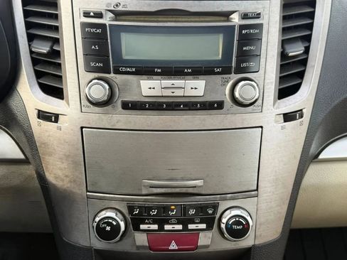 Used 2013 Subaru Outback 2.5i Premium AWD/4WD image 26