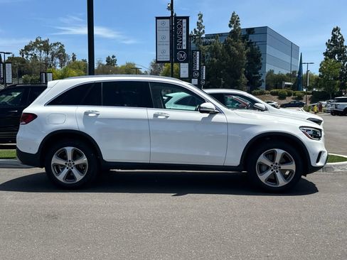 Certified 2022 Mercedes-Benz GLC 300 image 2