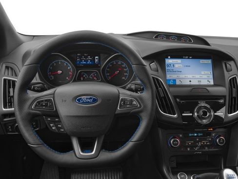 Used 2017 Ford Focus RS AWD/4WD image 7