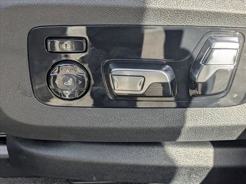 New 2026 BMW X6 M60i image 4