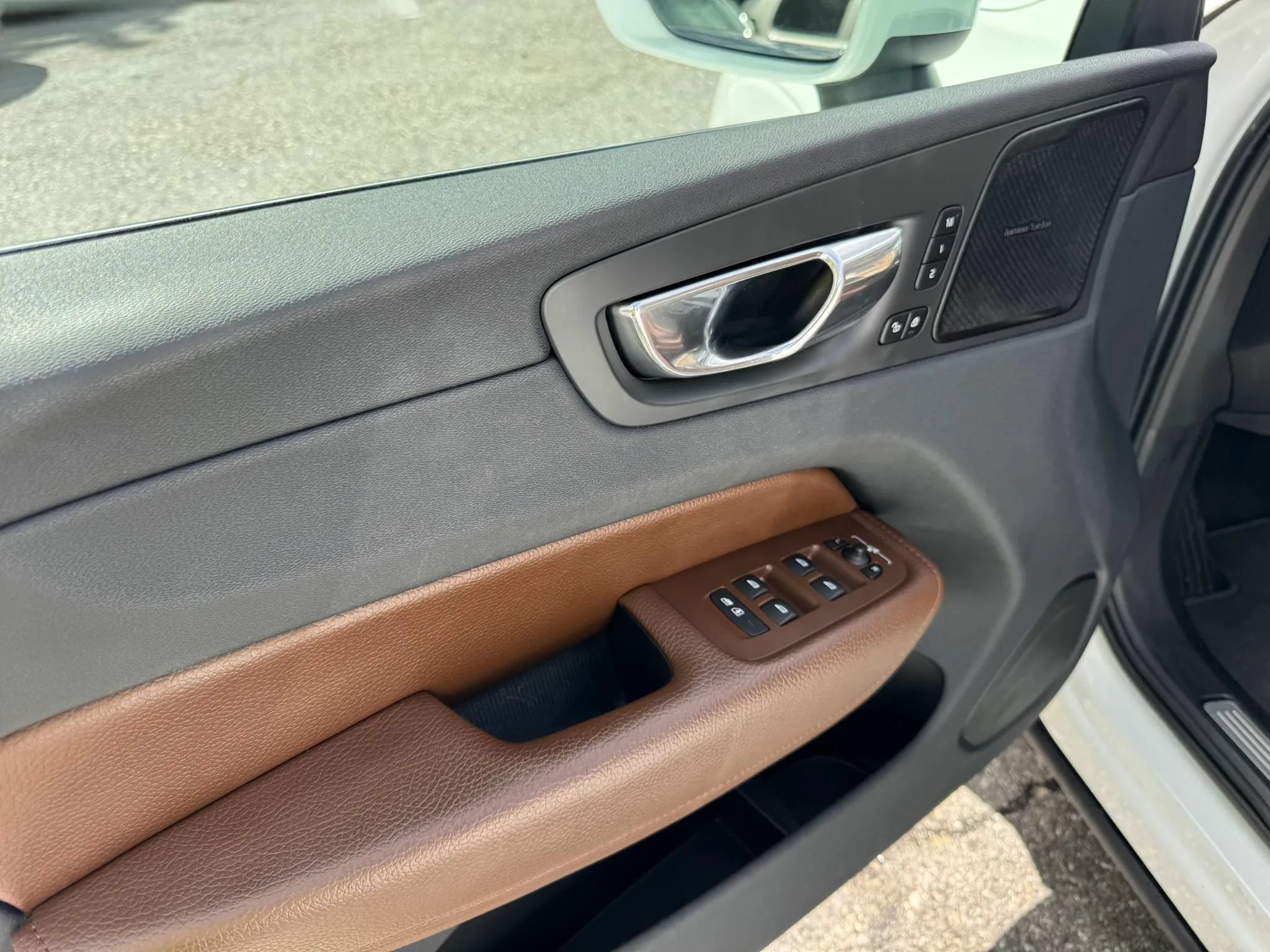 Used 2019 Volvo XC60 T5 Inscription AWD/4WD image 14