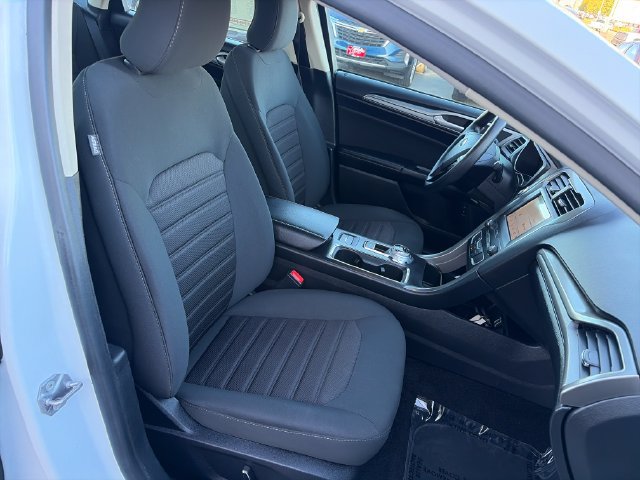 Used 2019 Ford Fusion SE FWD image 37