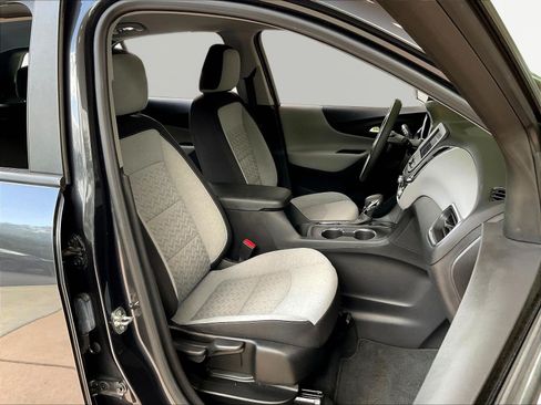 Used 2022 Chevrolet Equinox LS FWD image 28