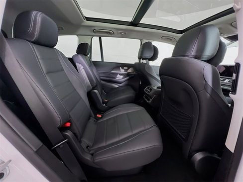 New 2025 Mercedes-Benz GLS 450 4MATIC image 30