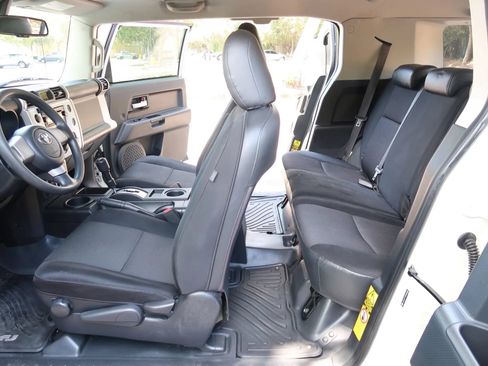 Used 2009 Toyota FJ Cruiser 2WD w/ TRD Sport Pkg image 23
