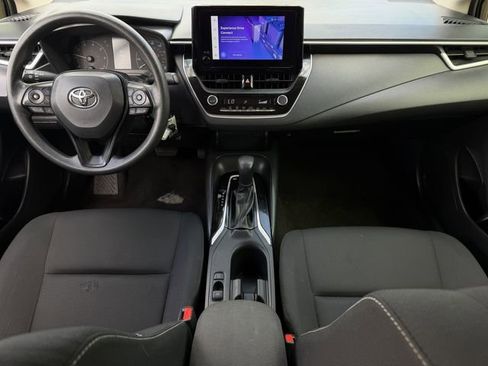 Used 2025 Toyota Corolla LE image 11