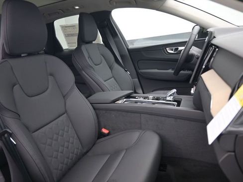 New 2026 Volvo XC60 B5 Core w/ Climate Package image 34
