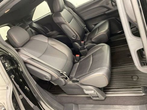 Used 2023 Toyota Sienna XSE w/ XSE Plus Package AWD/4WD image 36