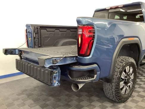 Used 2024 GMC Sierra 2500 Denali w/ Denali Reserve Package AWD/4WD image 27
