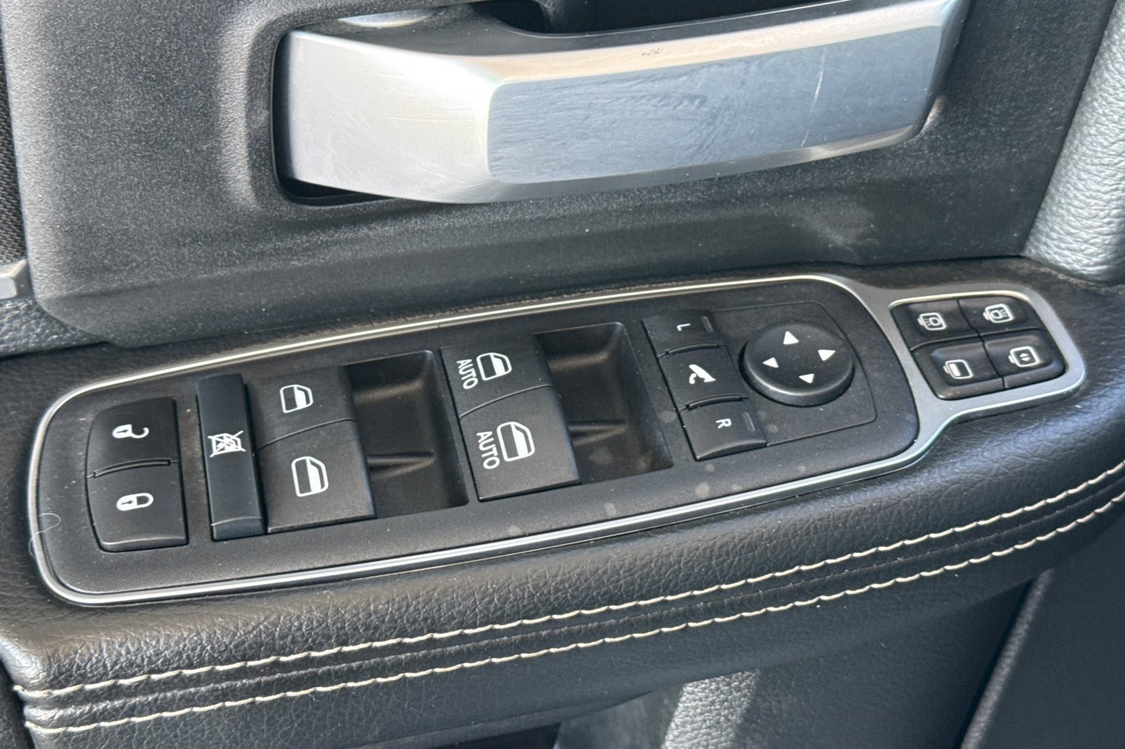 Used 2024 RAM 2500 Big Horn AWD/4WD image 18