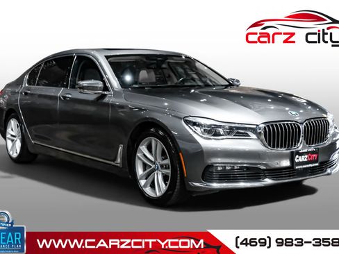 Used 2018 BMW 750i xDrive AWD/4WD image 1