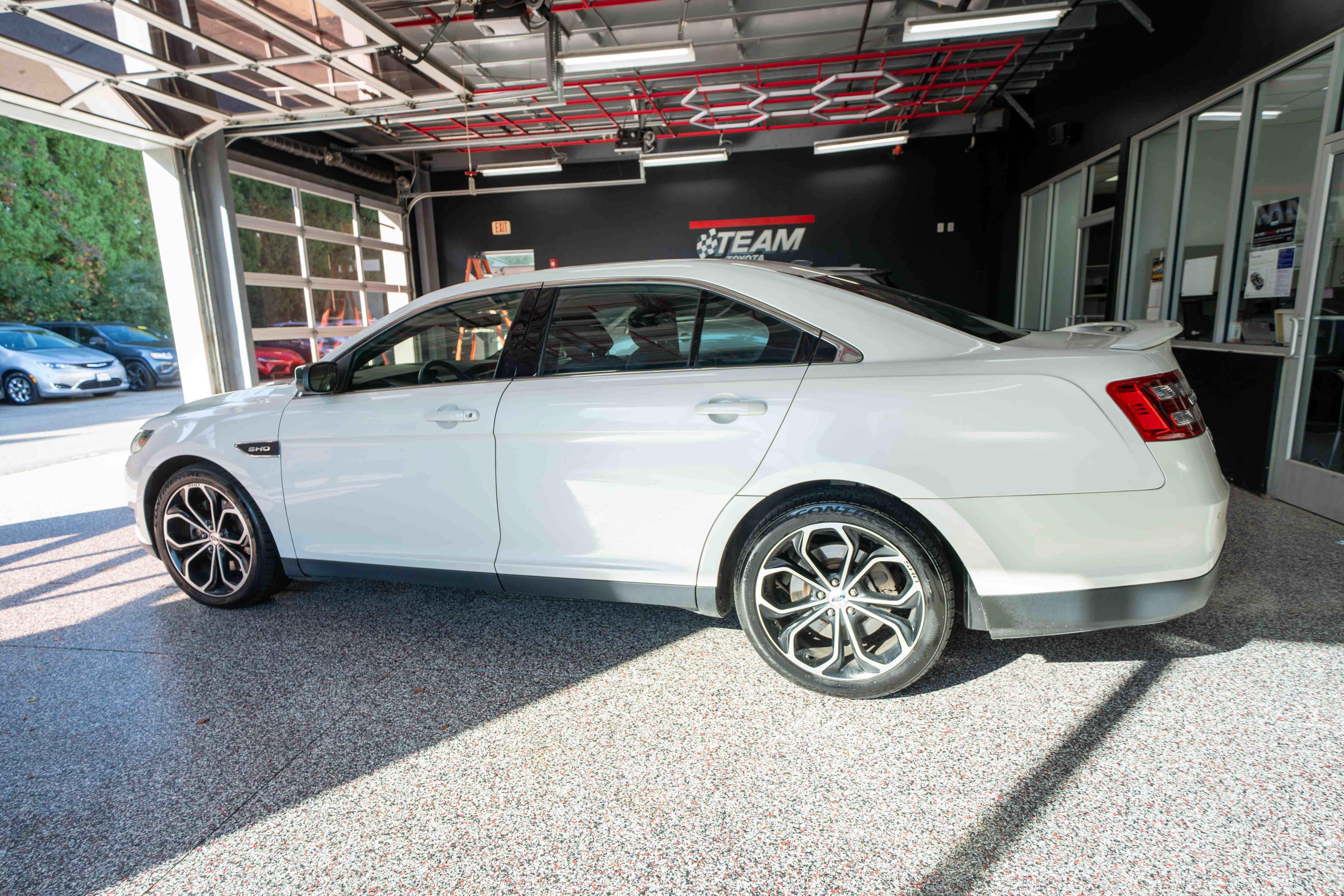Used 2018 Ford Taurus SHO AWD/4WD image 2