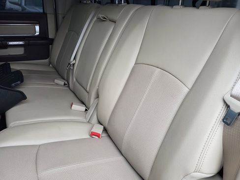 Used 2018 RAM 1500 Laramie w/ Convenience Group AWD/4WD image 12