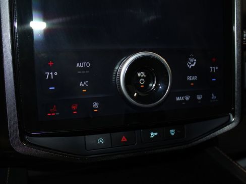 Used 2023 Ford Expedition Max Platinum image 55