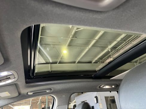 Used 2019 Hyundai Santa Fe AWD image 9