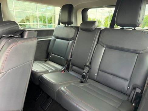 Certified 2025 Ford Expedition Max Active AWD/4WD image 15