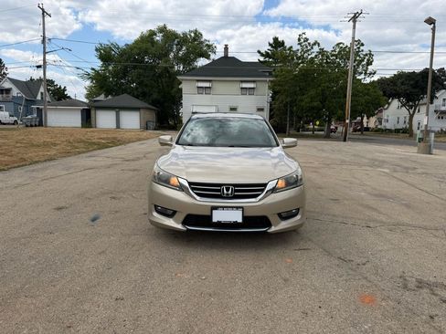Used 2015 Honda Accord EX-L image 2