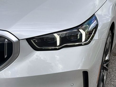 Used 2026 BMW 530i RWD image 9