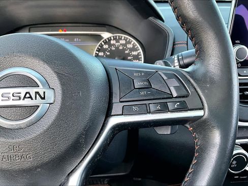 Used 2022 Nissan Altima 2.0 SR image 23