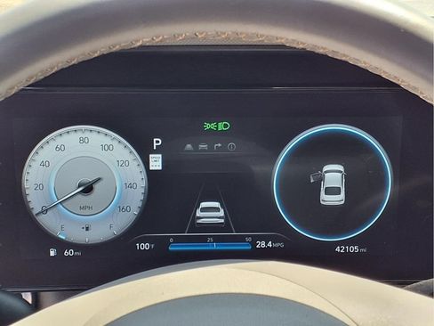 Used 2024 Hyundai Elantra SEL w/ Convenience Package FWD image 16