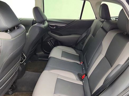 Used 2025 Subaru Outback Onyx Edition AWD/4WD image 21
