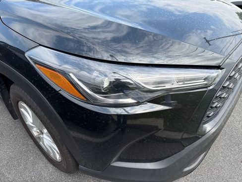 Used 2023 Toyota Corolla Cross LE w/ Moonroof Package AWD/4WD image 9