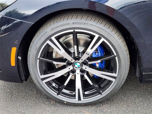 Used 2026 BMW 530i xDrive w/ M Sport Package AWD/4WD image 7