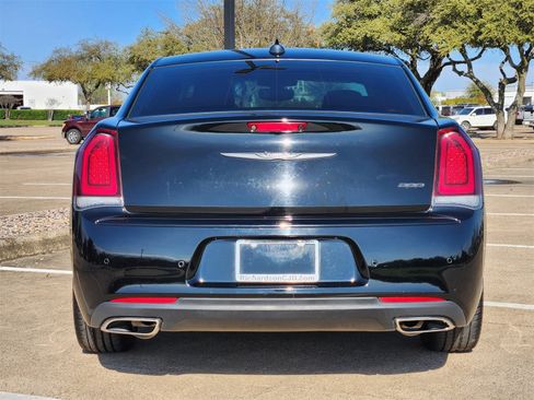 Used 2023 Chrysler 300 Touring L w/ Popular Equipment Group image 5