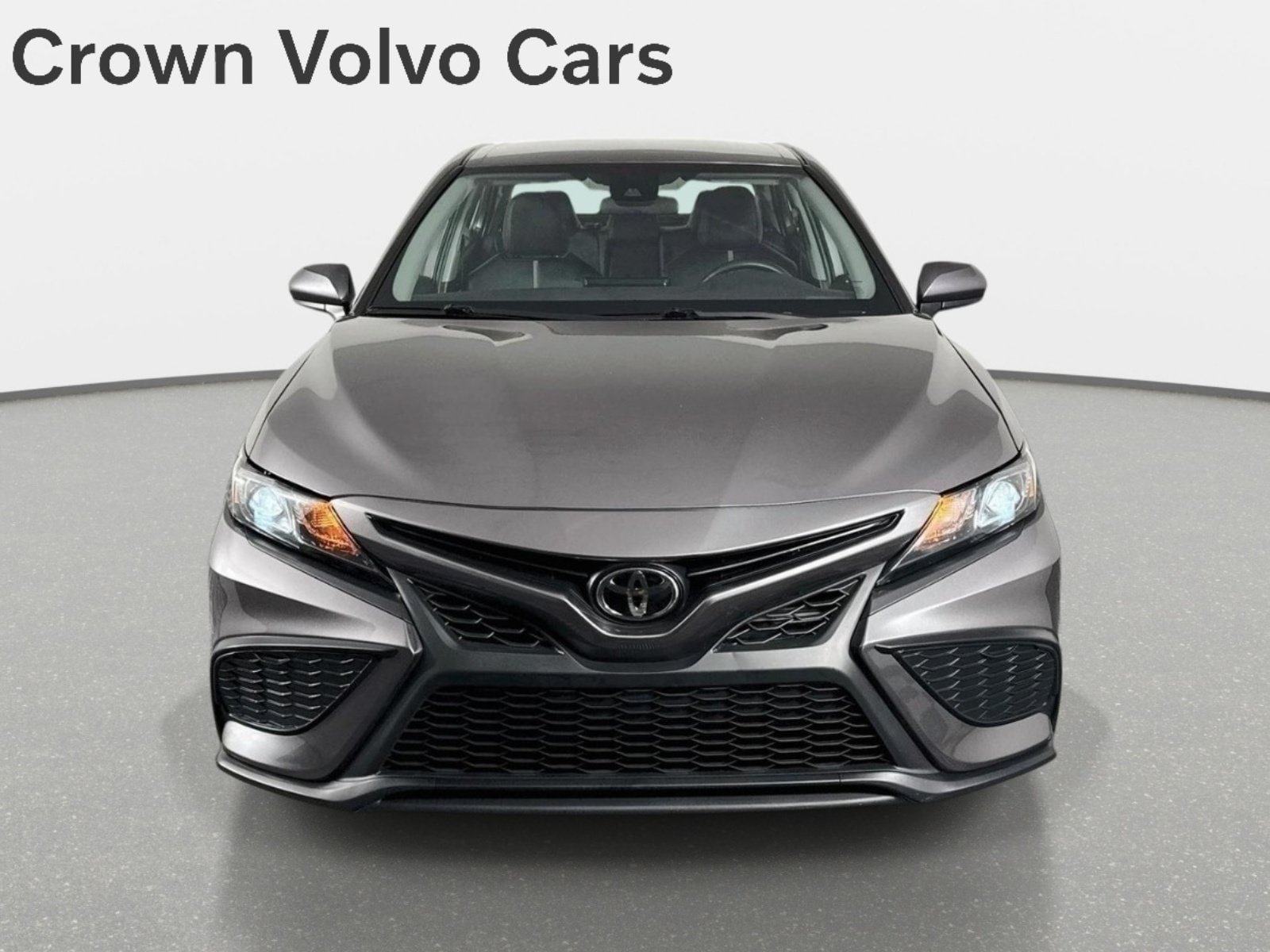 Used 2021 Toyota Camry SE FWD image 2