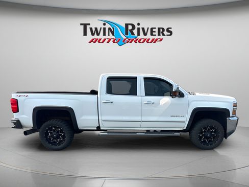 Used 2015 Chevrolet Silverado 2500 LTZ w/ Duramax Plus Package AWD/4WD image 5