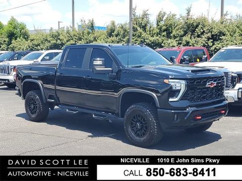 Used 2024 Chevrolet Silverado 2500 ZR2 w/ Technology Package AWD/4WD image 1