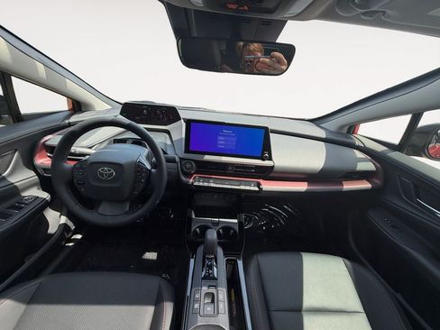 Used 2024 Toyota Prius Prime FWD image 18