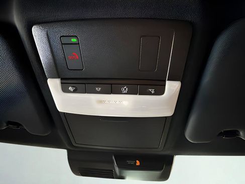 Used 2023 Mitsubishi Outlander SE Black Edition AWD/4WD image 18