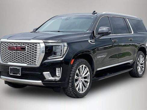Used 2021 GMC Yukon XL Denali w/ LPO, Illumination Package AWD/4WD image 2