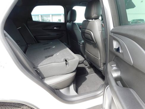 Used 2025 Chevrolet TrailBlazer RS w/ Convenience Package AWD/4WD image 25