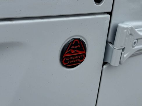 New 2026 Jeep Gladiator Mojave AWD/4WD image 9