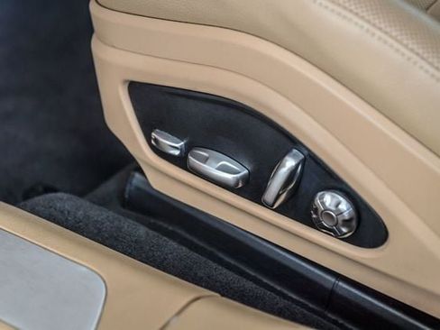 Used 2018 Porsche Panamera 4 image 38