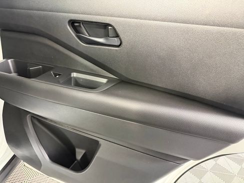 Used 2023 Nissan Pathfinder SV FWD image 31
