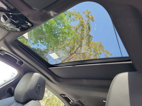 Used 2024 BMW 530i image 22