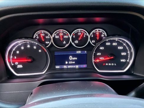 Used 2022 Chevrolet Silverado 1500 LT Trail Boss w/ Convenience Package II image 10