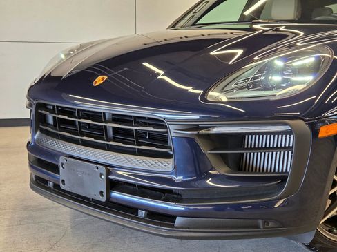 Certified 2022 Porsche Macan S w/ Premium Package Plus AWD/4WD image 27