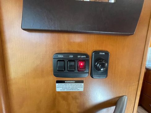 Used 2013 Mercedes-Benz Sprinter 3500 image 26