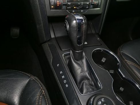 Used 2019 Ford Explorer XLT w/ Equipment Group 202A AWD/4WD image 28