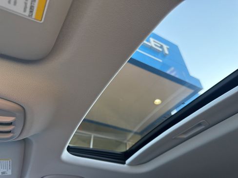 New 2026 Chevrolet Trax LT w/ Sunroof Package image 26