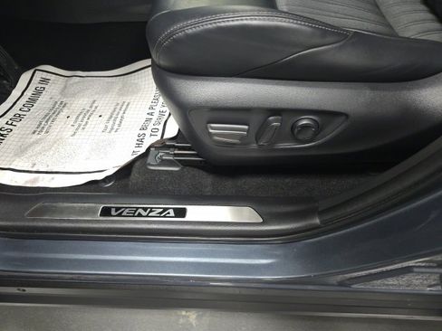 Certified 2021 Toyota Venza XLE image 14